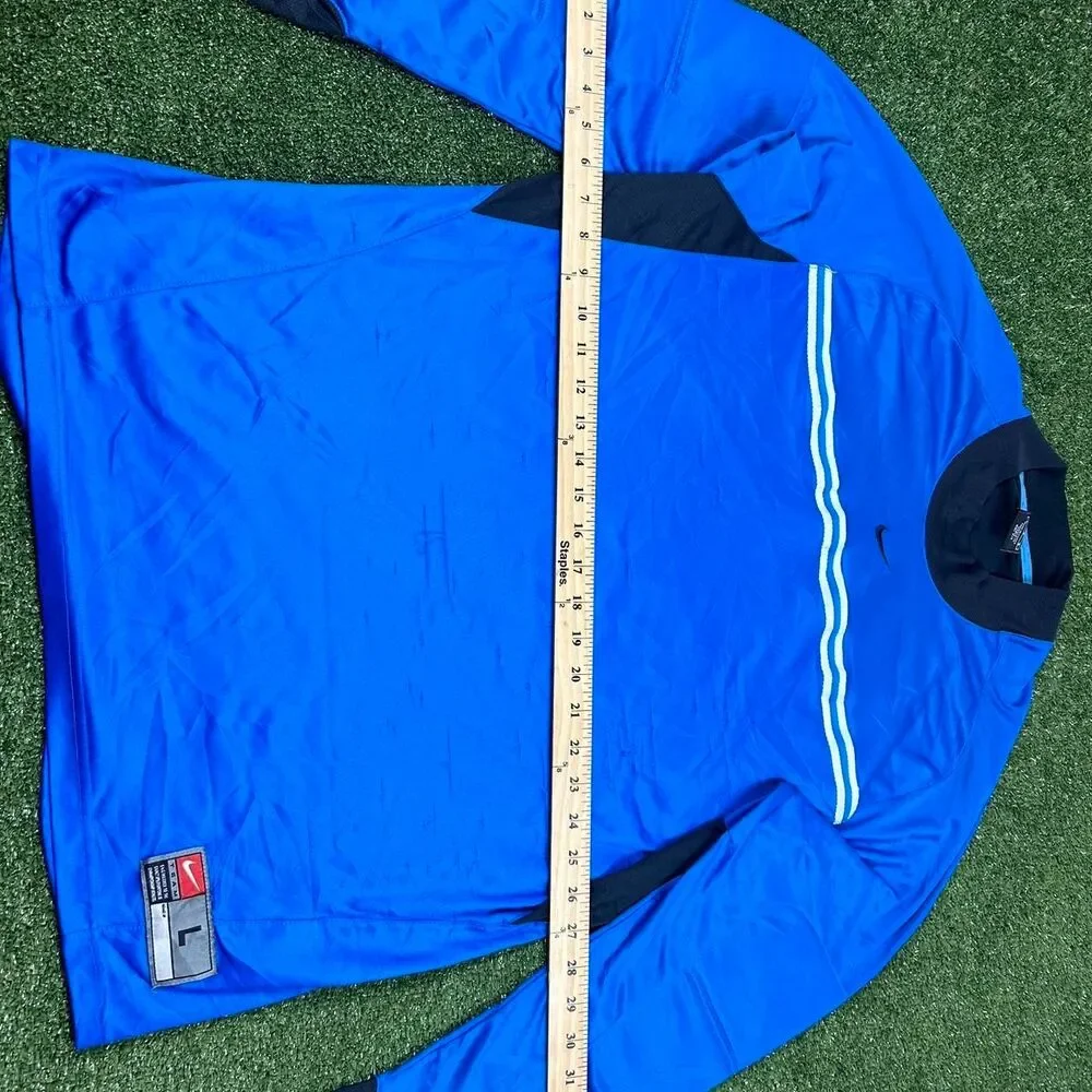 Nike Men's Blue T-shirt